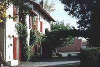 L'auberge d'Achtal et le fronton d'Arcangues